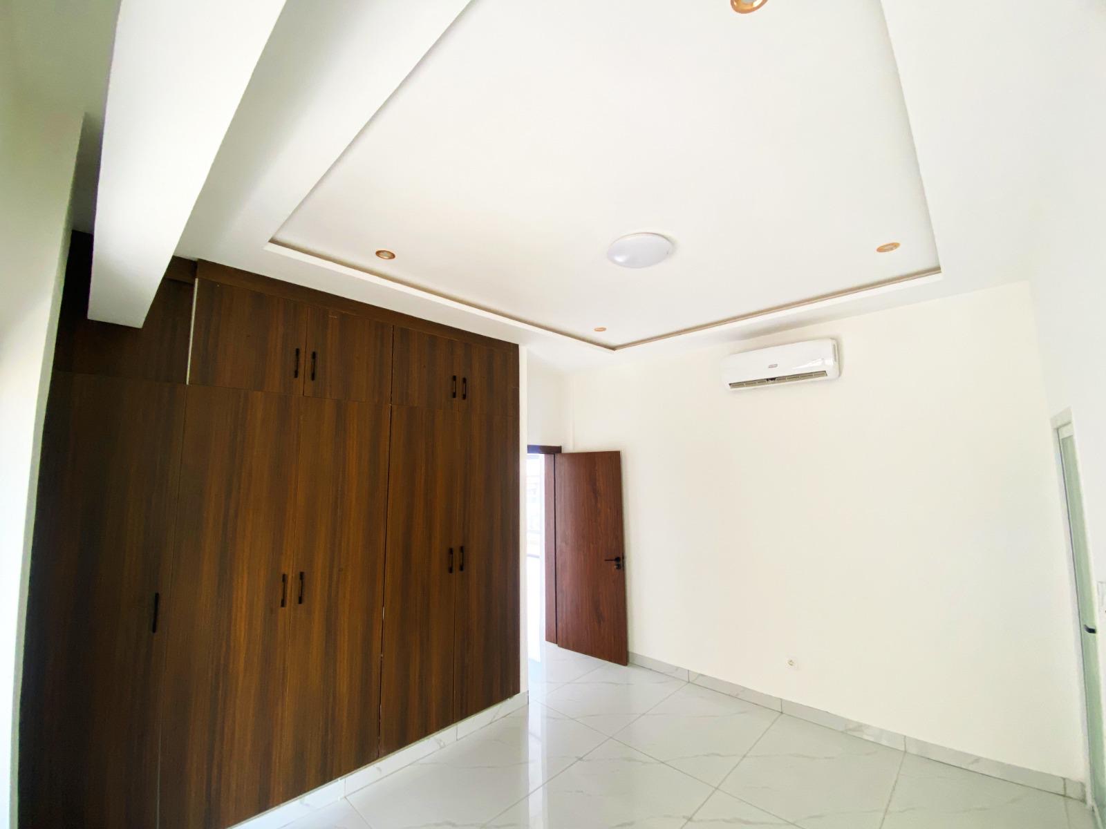 096f433a-6800-4790-811c-cb02034c77f1