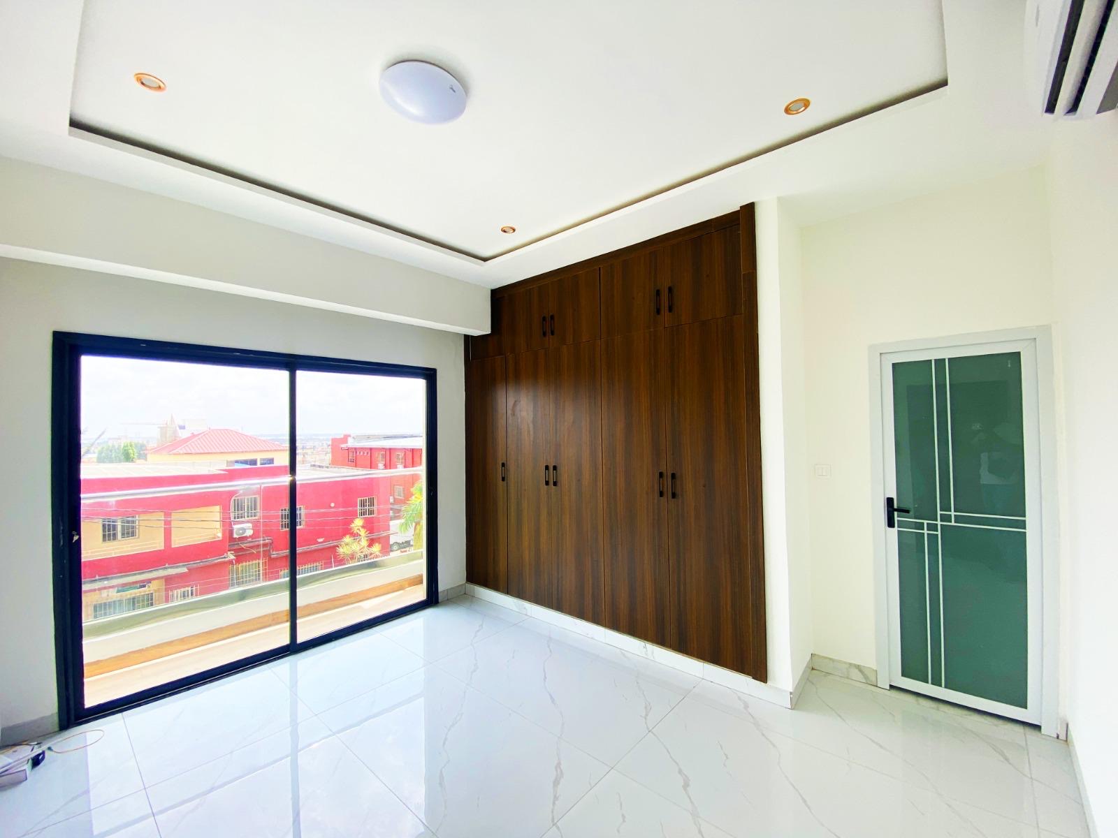 e2814885-3f54-4bf2-8930-b9f9db6cc5c8