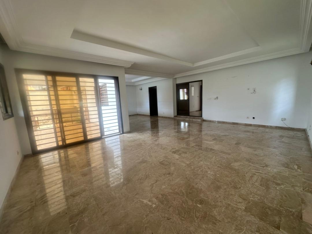 159c8f12-0c10-4003-b7c0-8b422e9d7e1d