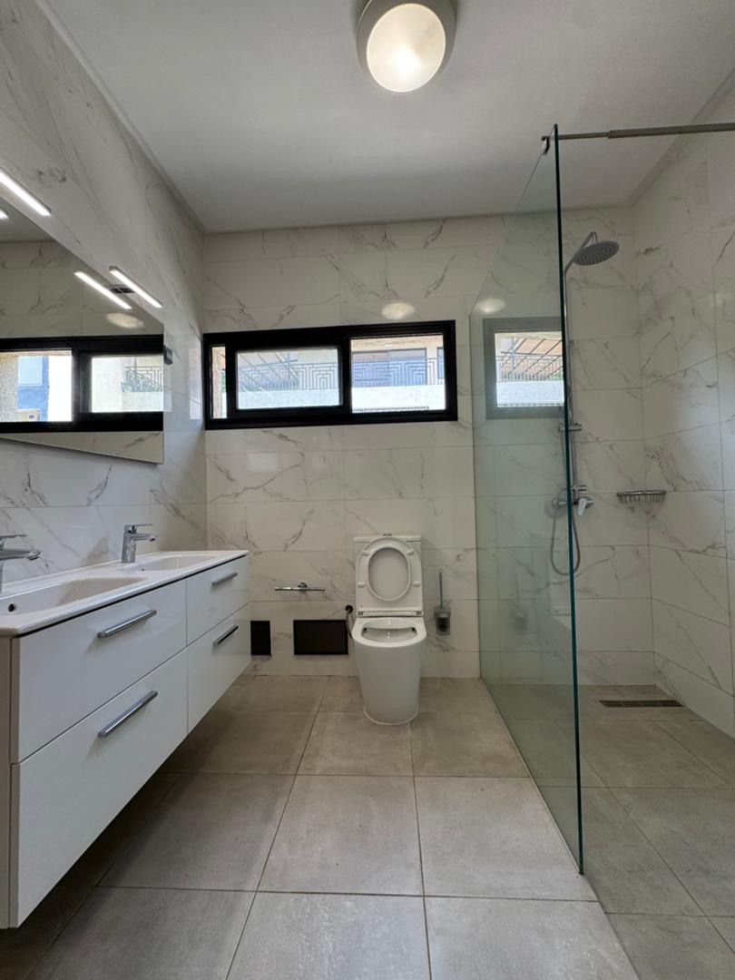 a24ed21c-3201-42ff-977b-550a879a00ae