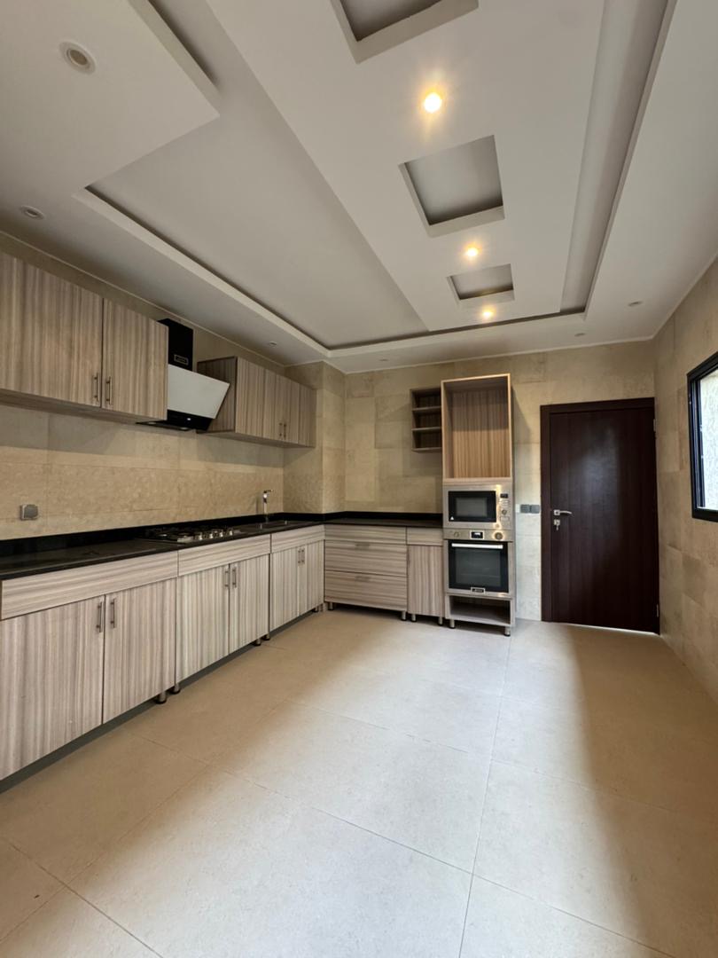 f7844608-525a-4cfd-b864-b216ba91285a